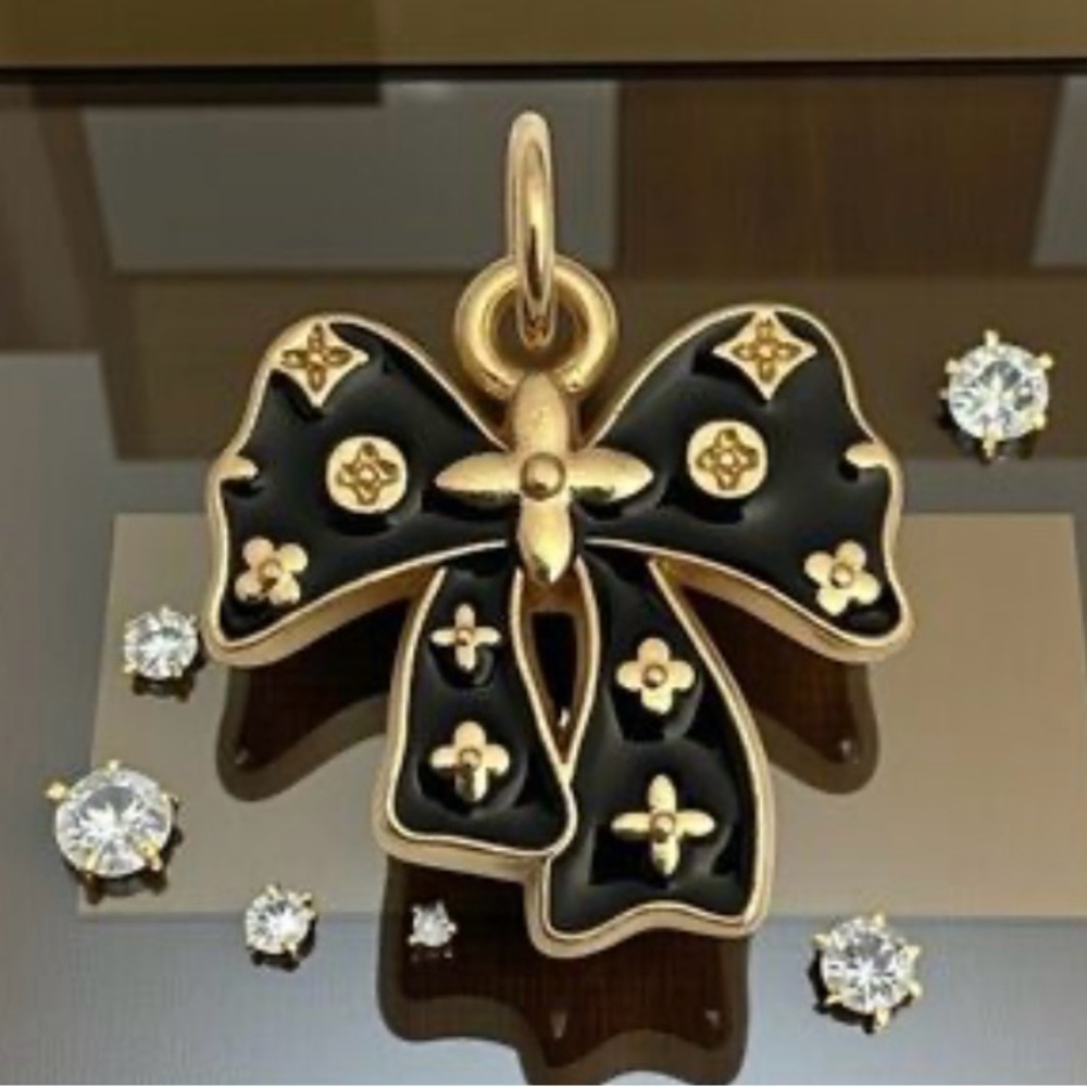 Mystery Box with 5 Stamped Charms/pendants/Zipper pulls. All will be different - Picture 13 of 16